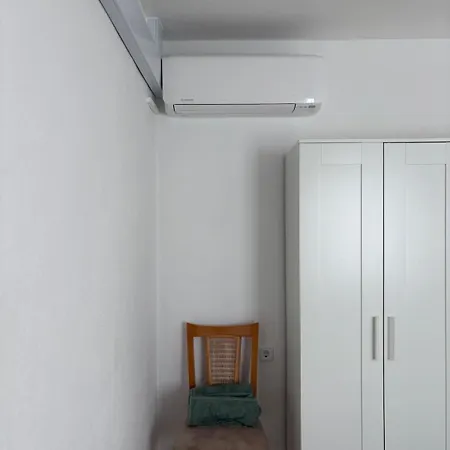 Sofia Holiday-150 M From Arenal And Free Parking דירה קלפה